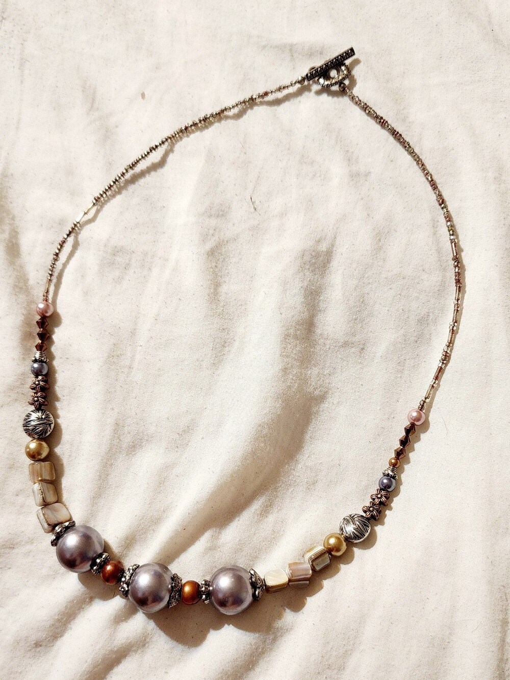 Elegant Pearl Bead Necklace in Silver and Gold Tones